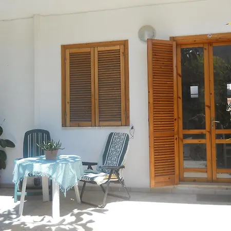 Casa Vacanze Nyaraló Torre dell'Orso